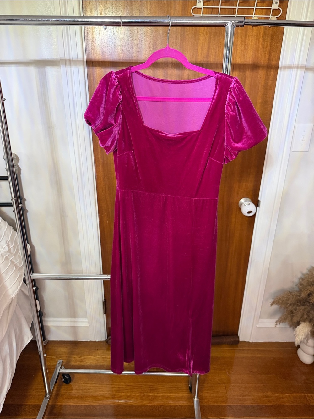 Women's Velvet Square-Neck Midi Dress in Deep Fuchsia